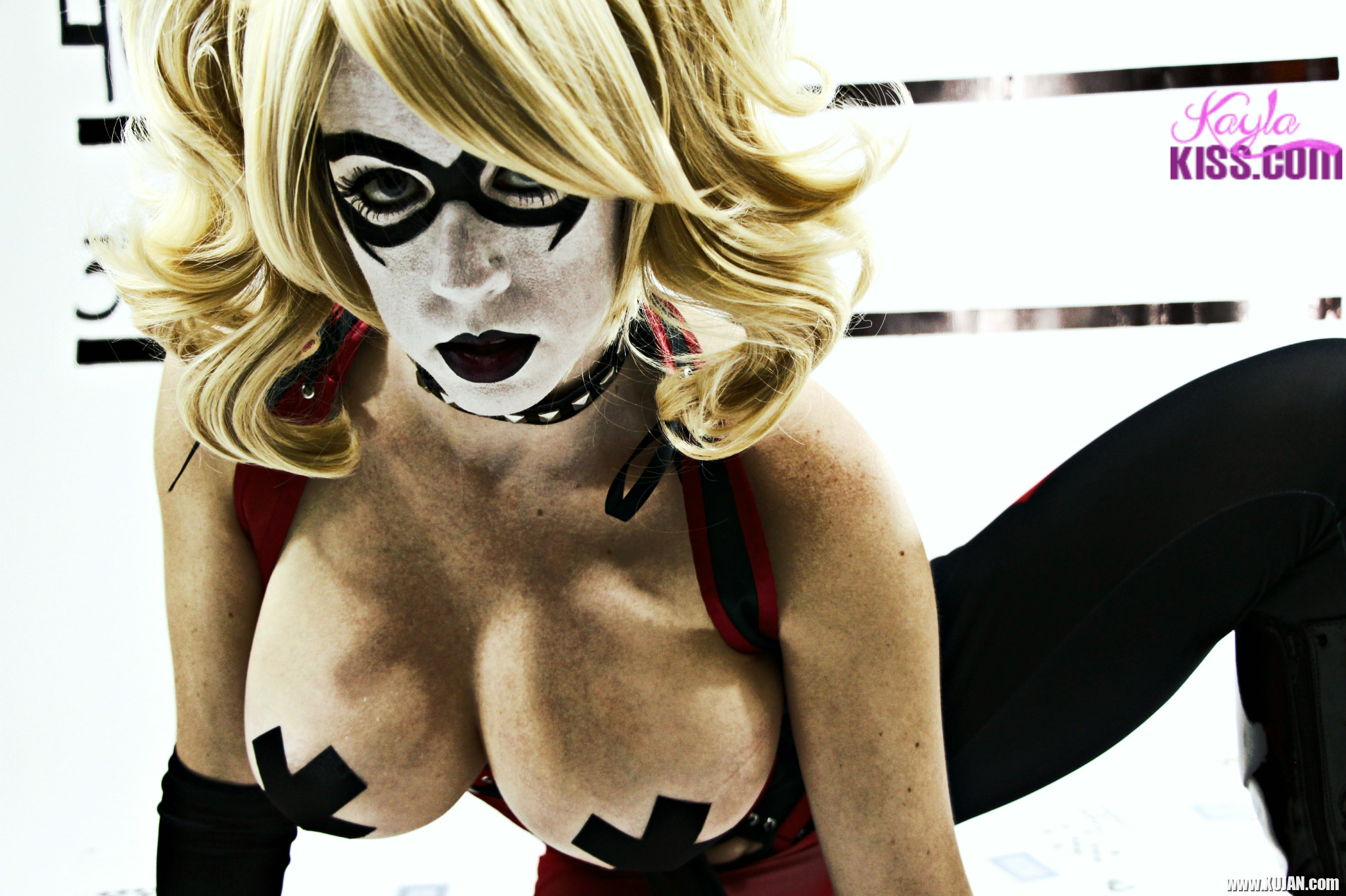 Kayla Kiss Dressed as Harley Quinn - Photo #1590414