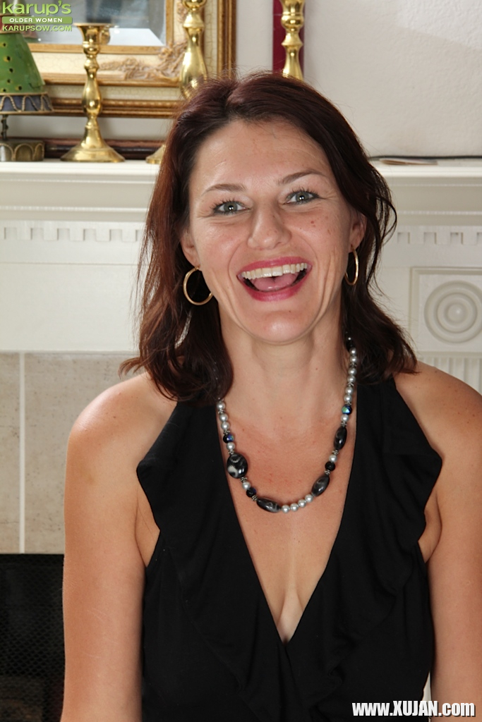 Stunning milf slut Ava Aurstin is showing her brand new black panties - Photo #1591258