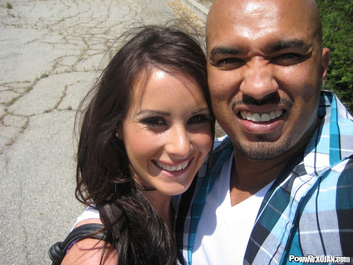 Mia Valentine gets hard slapped by a black dick - Photo #1593798