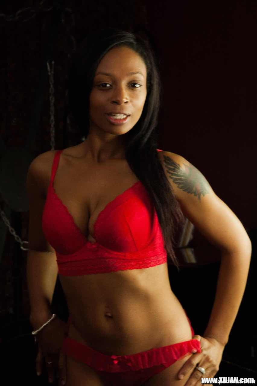 Black Babe Lola Marie wearing sexy red Underwear - Photo #1601789