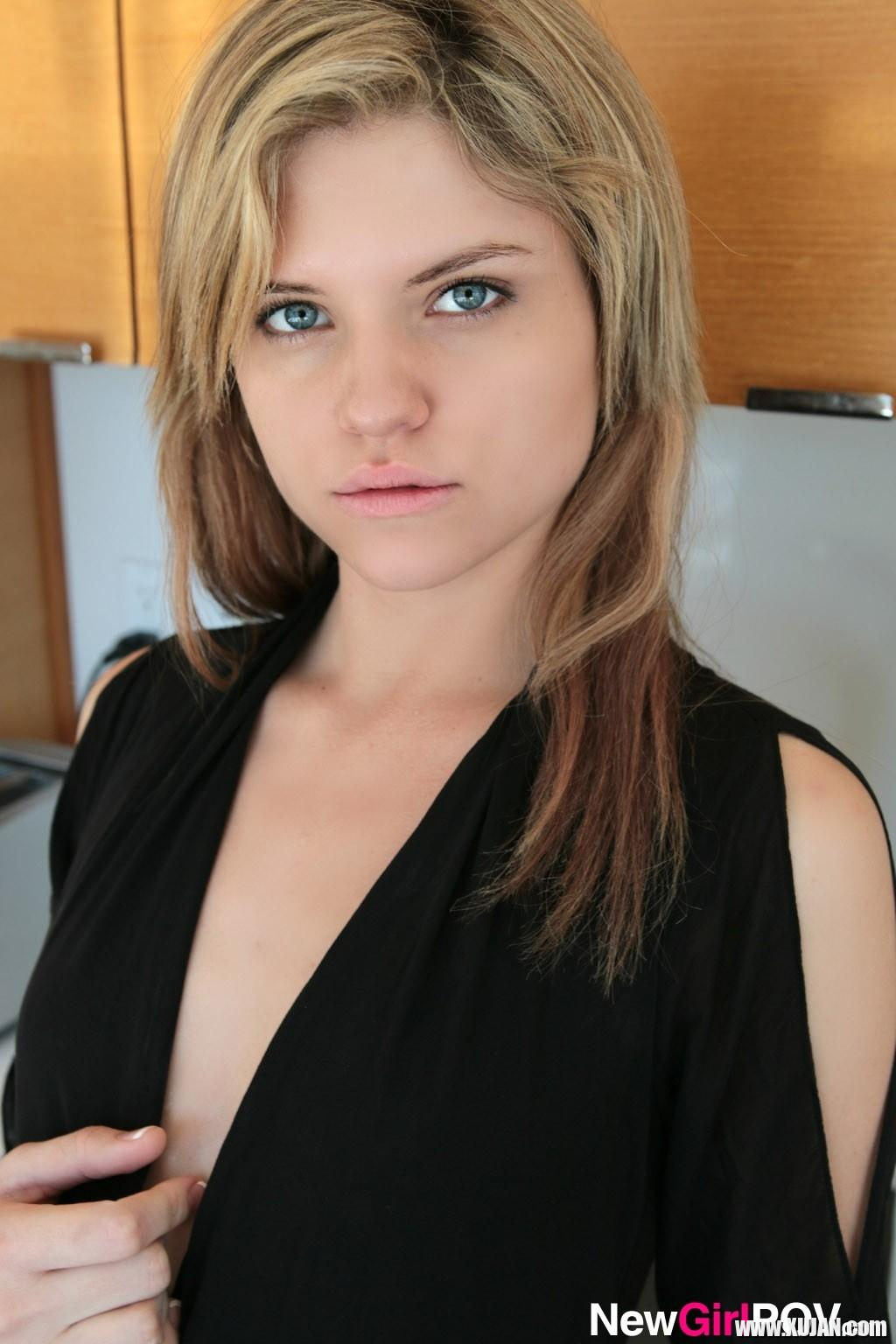 New girl Scarlett Fever shows off what she has - Photo #1621788