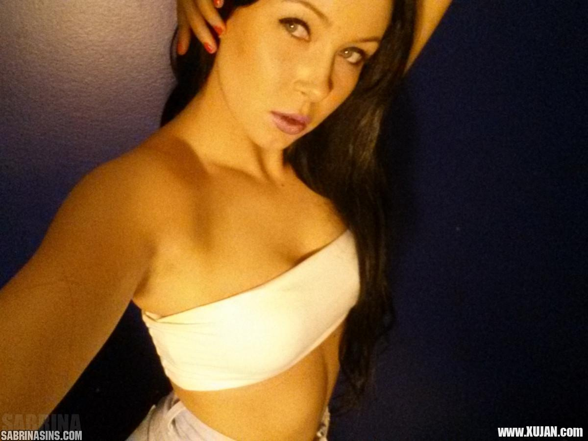 Gorgeous model Sabrina Sins takes stunning pics of her hot self - Photo #1624679