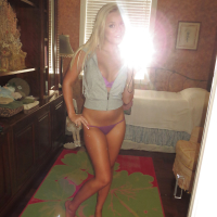 Alexis Monroe is doing some fantastic self shots while naked