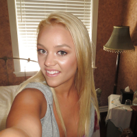Alexis Monroe is doing some fantastic self shots while naked