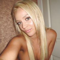 Alexis Monroe is doing some fantastic self shots while naked