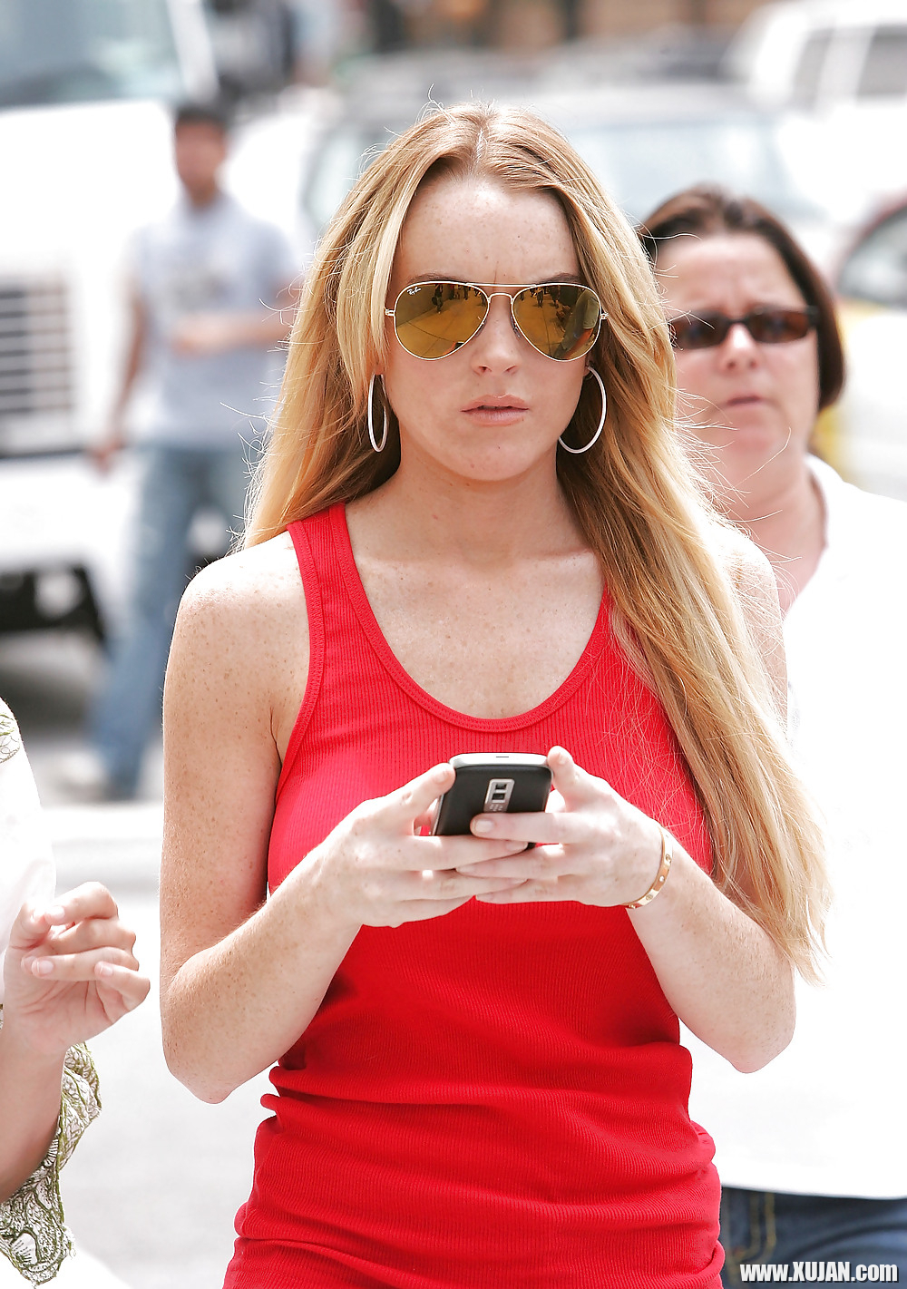 Lindsay Lohan on location for Ugly Betty in Queens - Photo #1646840