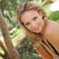 Perky babe Tiffany Rose strips and spreads outdoor