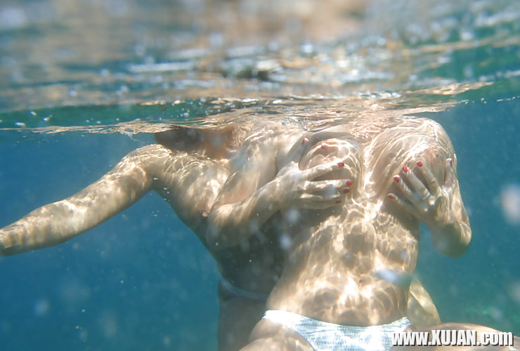 Aneta Buena and Kora Kryk in sea - Photo #1655489
