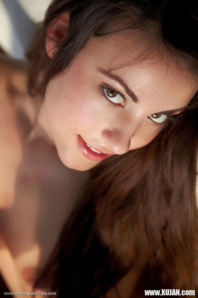 Brunette babe Lorena Garcia shows you her beautiful nude body in Silio - Photo #1664562