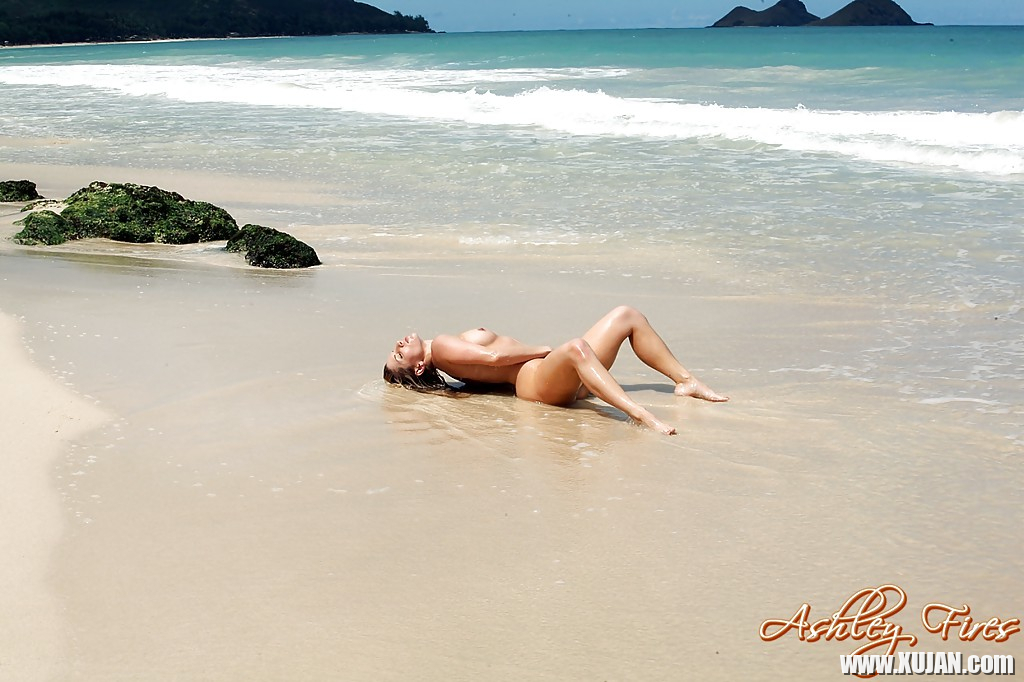 Hot blonde first timer Ashley Fires spreading long legs outdoors in ocean - Photo #1669693