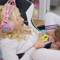 Hot blonde gamer Aria Banks gets her pussy pumped with some stiffie