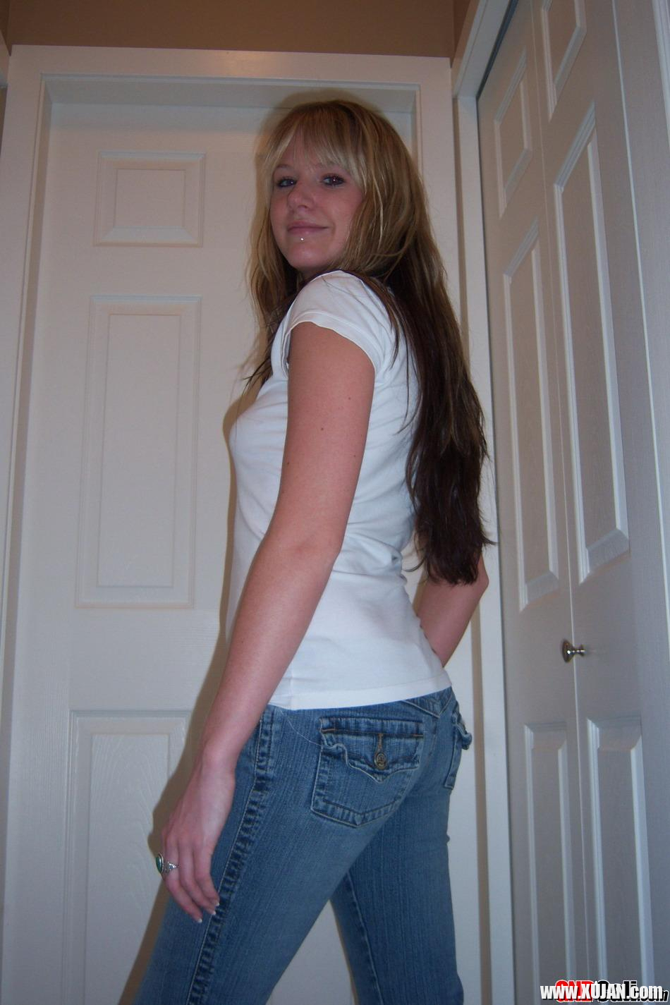 Pictures of GND Cali showing off her hot tits and ass - Photo #1674628