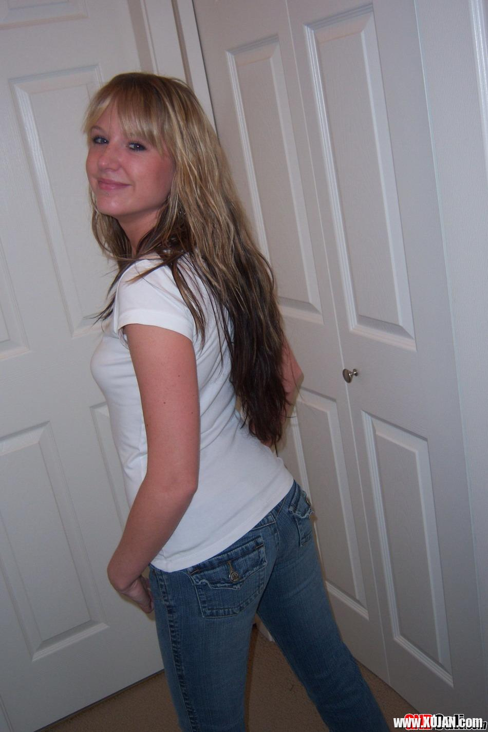Pictures of GND Cali showing off her hot tits and ass - Photo #1674629