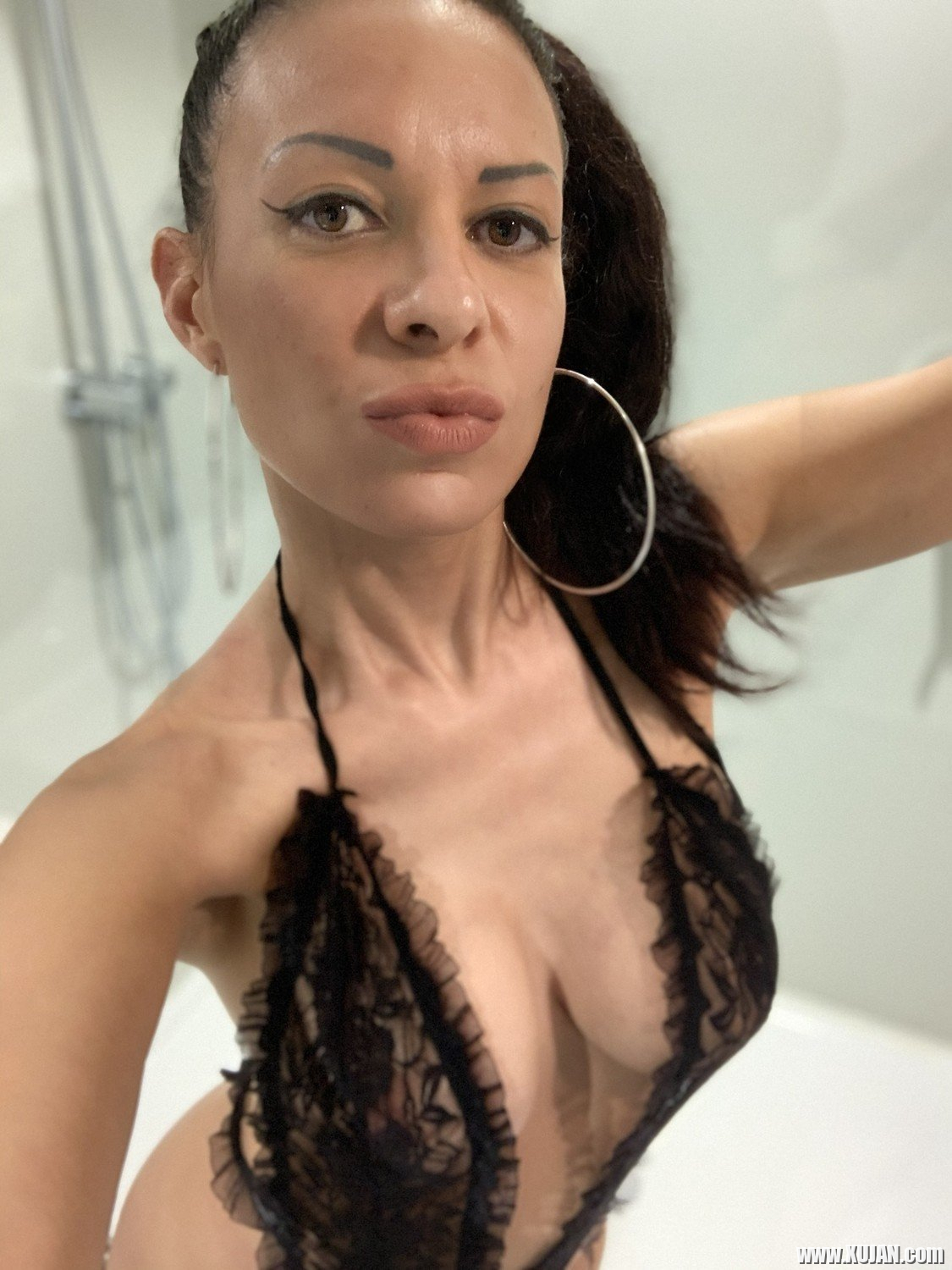 Lovely chick Ashley Grey unveils her irresistible figure - Photo #1677786