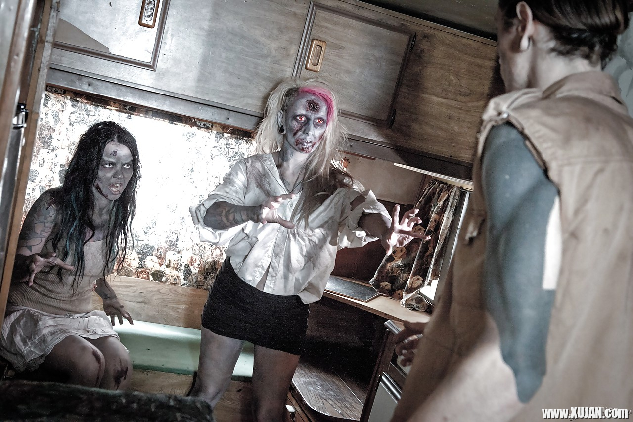Fetish models Brittany Lynn and Jessie Lee giving head in Zombie threesome - Photo #1681501