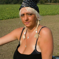 Busty euro babe Emilia Boshe goes rack ridin