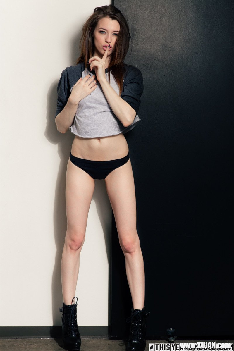 Caitlin McSwain reveals her gorgeous fit body - Photo #1687842