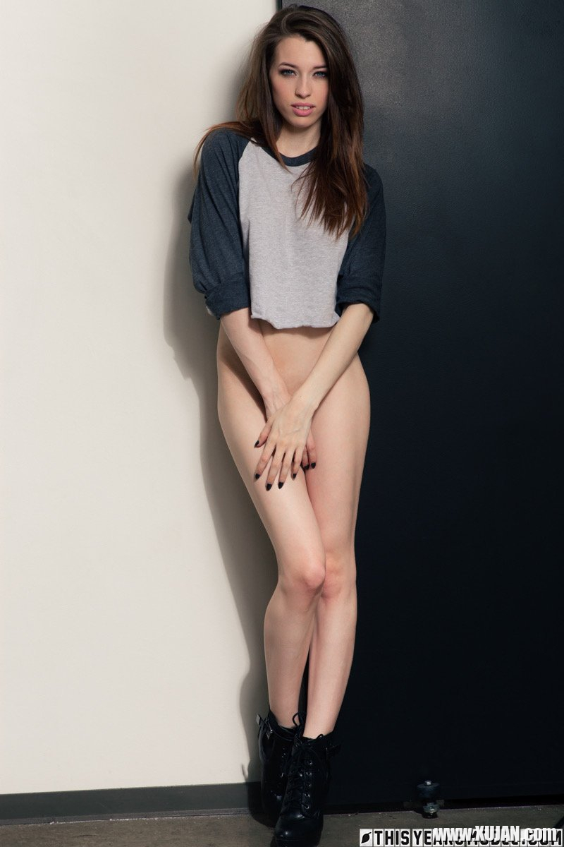 Caitlin McSwain reveals her gorgeous fit body - Photo #1687845