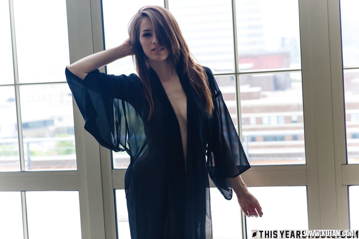 Caitlin McSwain teasing with her flawless Curves - Photo #1687852