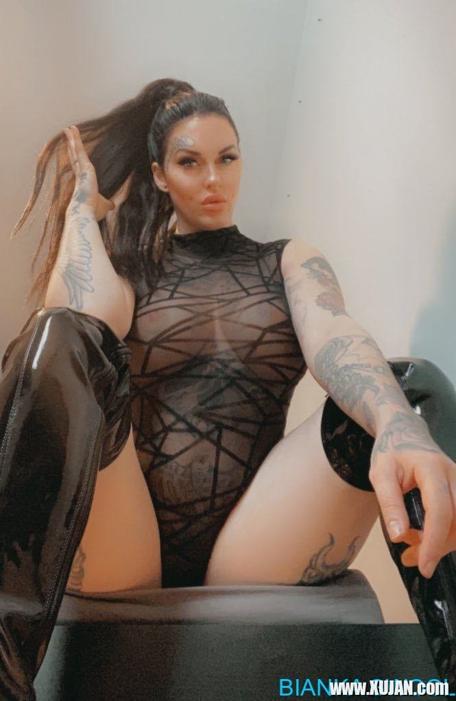 Lovely Bianka Swool stripping and showing off her big boobies - Photo #1689665