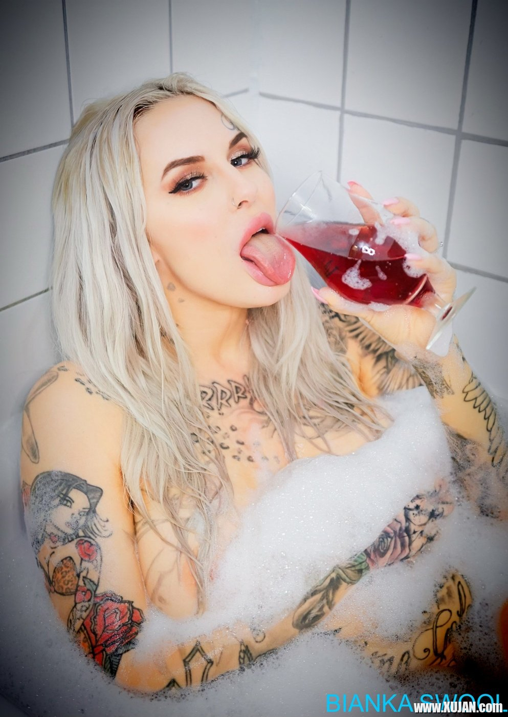 Stunning Bianka Swool teasing with irresistible body in various scenes - Photo #1689721
