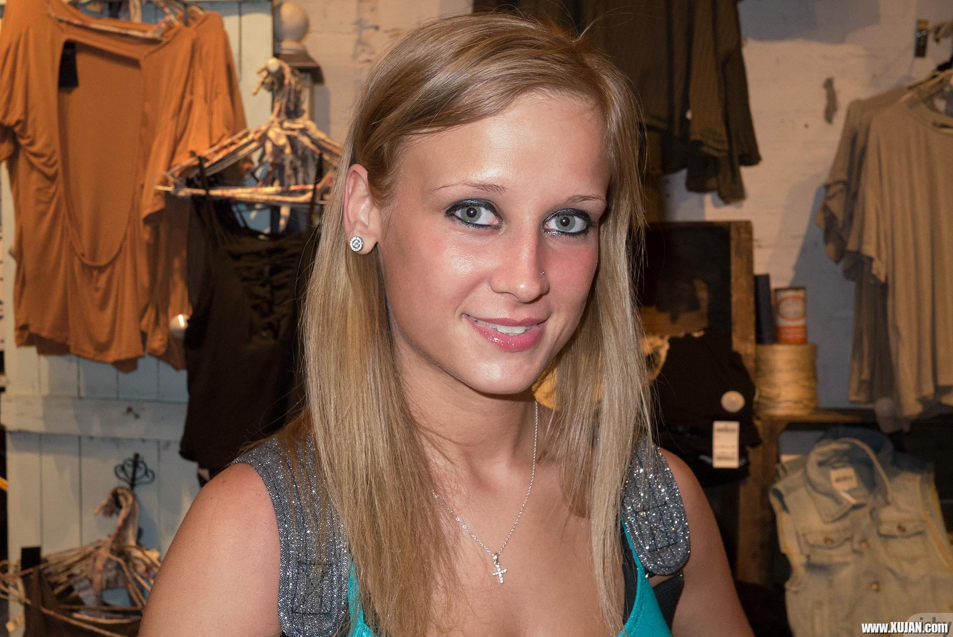 Busty blonde coed Alice Wonder shares some hot pics from her vacation - Photo #1692838