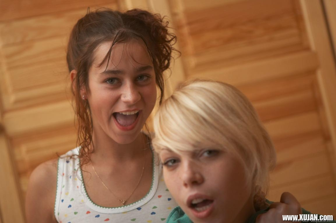 Pictures of teen porn girl Alice Wonderbang making out with Natasha Shy - Photo #1693128