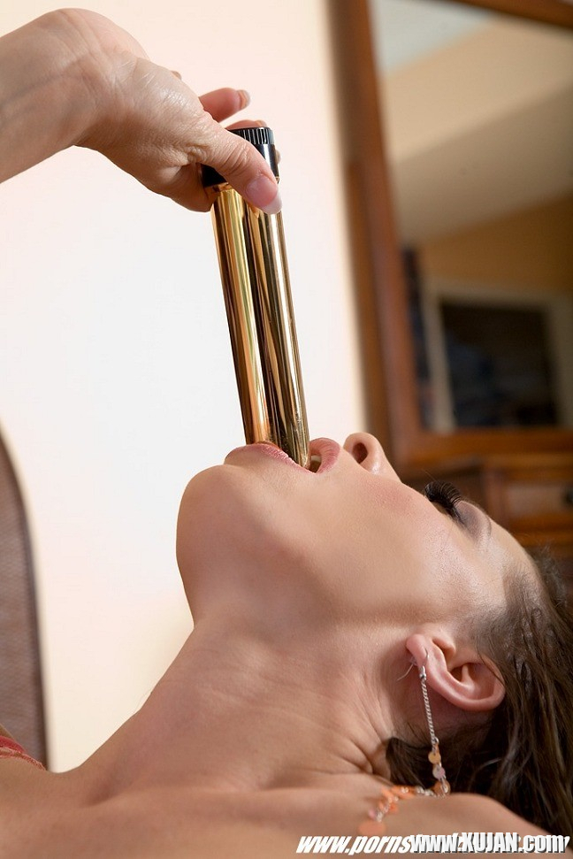 Vanessa Lane Toying With A Golden Dildo - Photo #1698476