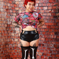 Kinky bitch Lulu Sparkle in black stockings spreads wide exposing her twat