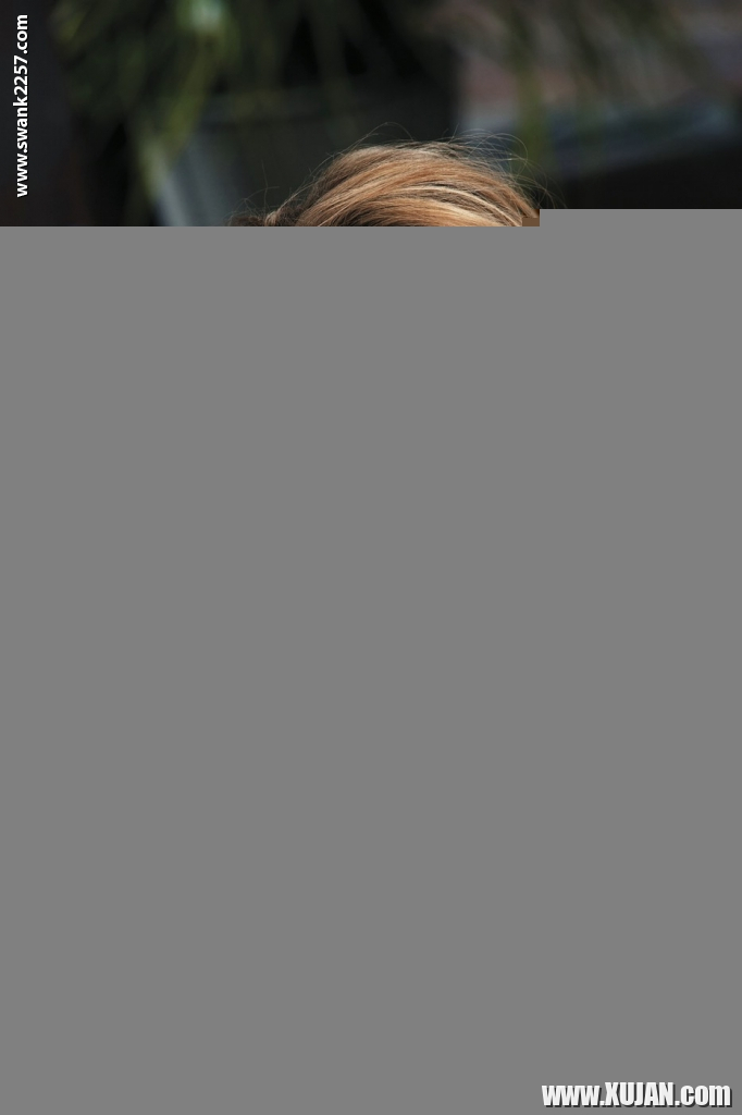 Pornstar lesbians Bree Olson and Brooke Belle lick pussy and ass - Photo #1705907