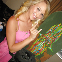 Blonde amateur babe Teagan Summers spreading her wet pussy