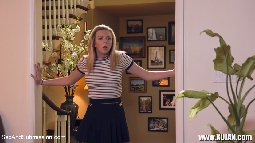 Darling and Tiffany Watson play mommy and step daughter caught in a bizarre tria - Photo #1715212