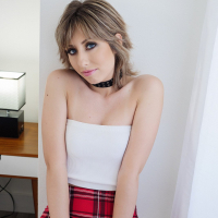 Temptress Daphne Dare fucked by her hung roommate