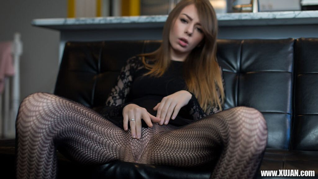 Alex Blake nude - Photo #1717675