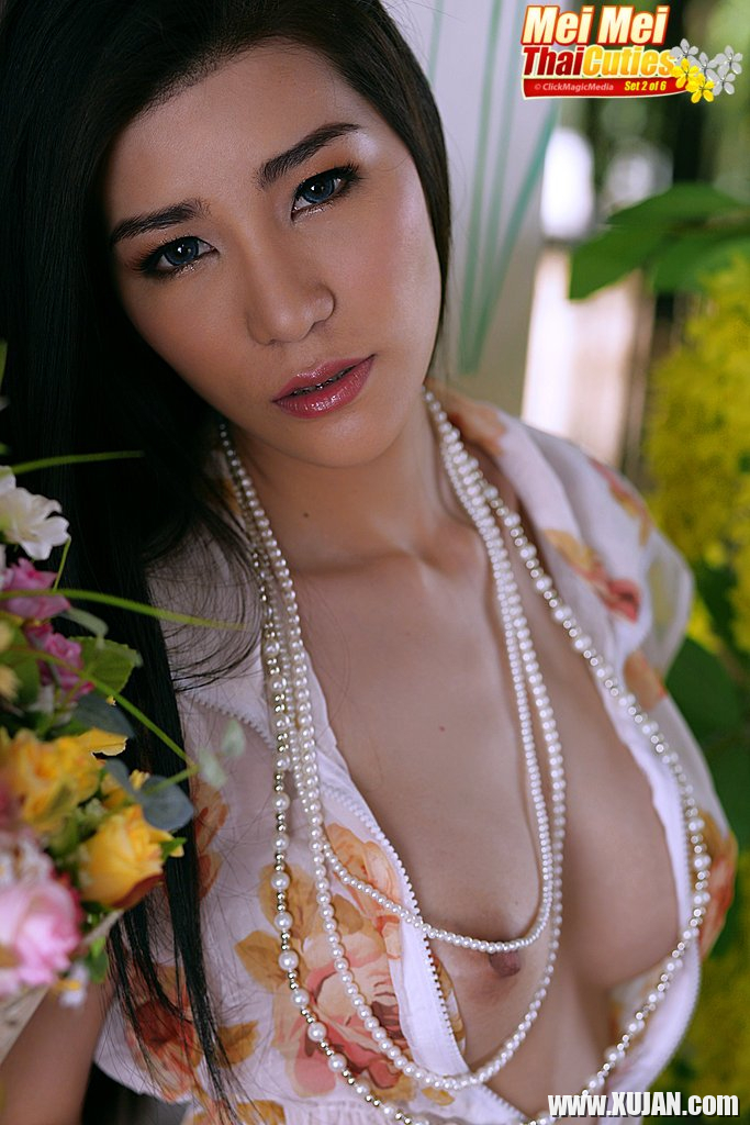 Hot thai vixen Mei Mei drops down her sexy summer dress - Photo #1724451