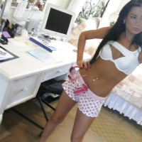 Chic girlfriend in shorts Tanner Mayes loves spreading legs on bed