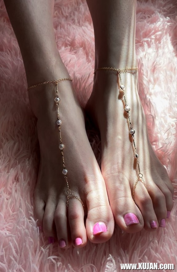 Feet soles and toes - Photo #1734897