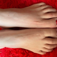 Feet soles and toes