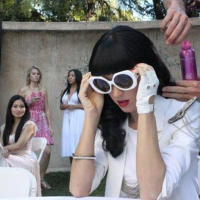 Katy Perry caught showing deep sweet cleavage