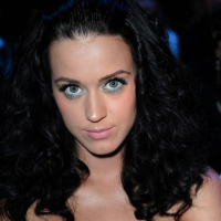 Katy Perry caught showing deep sweet cleavage
