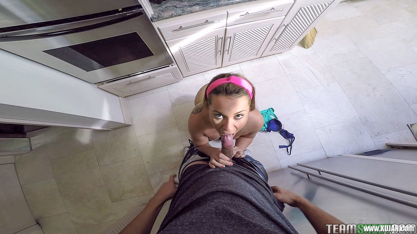 Klara Gold gets her shaved Pussy drilled POV style - Photo #1743449