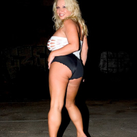 Lusty blonde cougar Rachel Love shows off her sexy curvy body