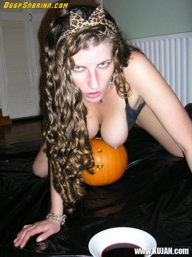 Pictures of Sabrina Deep getting freaky with her pumpkin - Photo #1744462