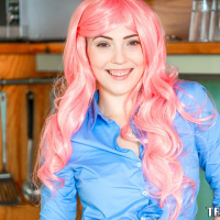 Horny Mia Evans in a pink Wig spreads for a Fuck