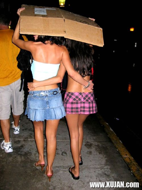 Crissy Moran public flashing in Key West - Photo #1756156