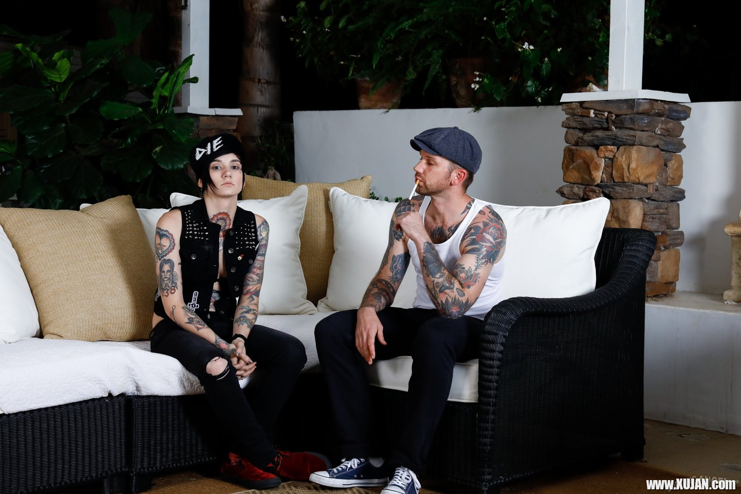Tattooed haired girl Nikki Hearts gets her shaved twat banged hard - Photo #1758280