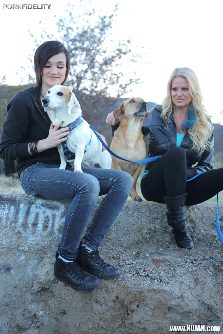 Nikki Hearts has a Threesome with The Madisons - Photo #1758431