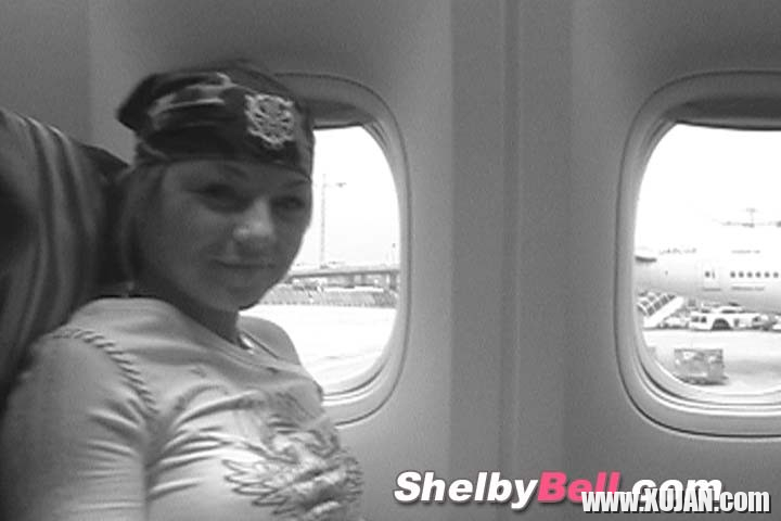 Bandana wearing blonde Shelby Bell playing with her pussy - Photo #1760994