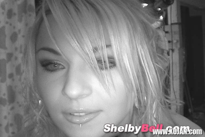 Hardcore blonde teen dildoing her cunt and rubbing her tits - Photo #1761200