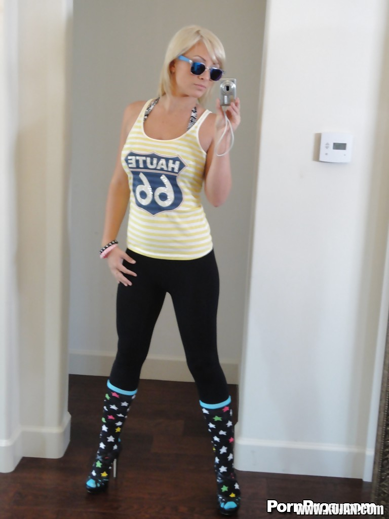 Blonde teen Lexi Swallow taking naked self shots in mirror - Photo #1773901